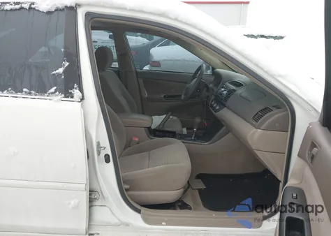 2005 Toyota Camry Le/Xle/Se z USA, uszkodzony, nr VIN 4T1BE32K65U006956